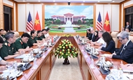 Defense leader receives PACOM Commander